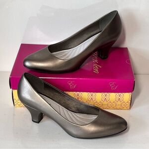 Easy Street Fabulous Comfort Pump